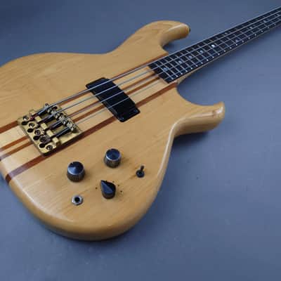 Aria SB1000 1980 - BATWING! image 2