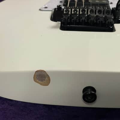 Ibanez RG450DXBWH Electric Guitar White image 8