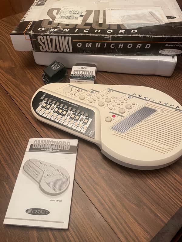 Suzuki OM-300 Omnichord 1996 - Beige image 1