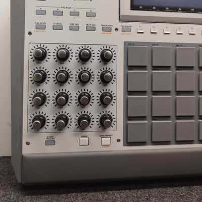 Akai MPC Renaissance Groove Production Studio 2012 - 2019 - Grey image 2