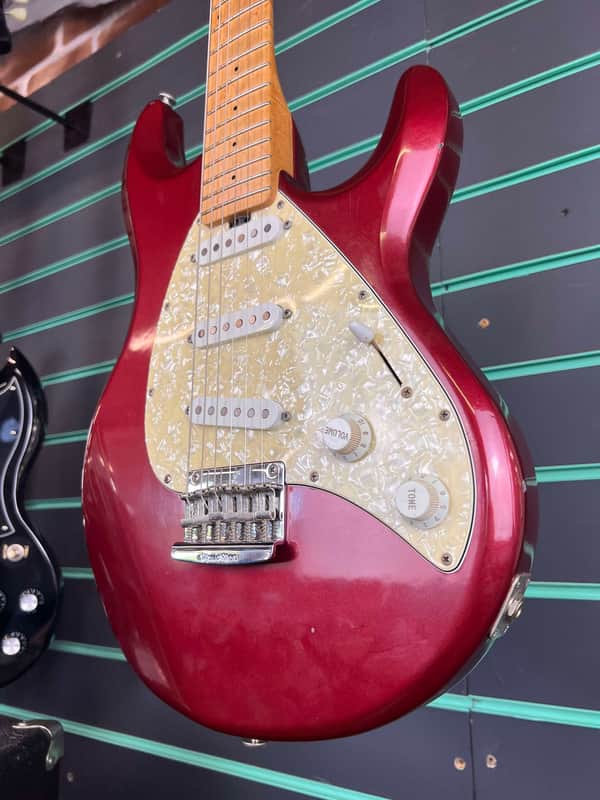 Music Man Silhouette Special Candy Apple Red 1996 Refinished