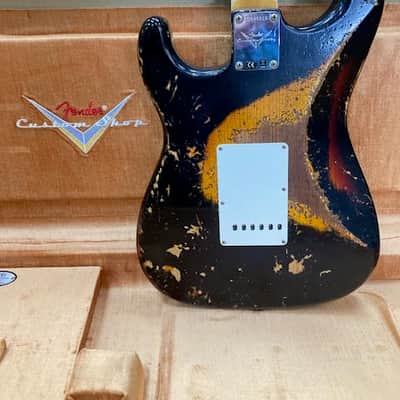 Fender Stratocaster Customshop SUPHREL 1963RI 2024 - Super Faded Aged Black Over 3-Colour Sunburst image 13