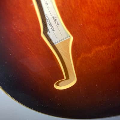 2021 GRETSCH THINLINE BIGSBY ELECTROMATIC G5622T 2021 - SINGLE BARREL BURST image 3