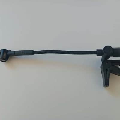 AKG 519 ML clip-on microphone + AKG B29L battery power supply image 3