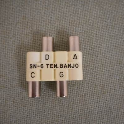 W.M. Kratt SN-6 Tenor Banjo Pitchpipe image 1