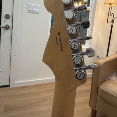 Fender American Deluxe Stratocaster with Maple Fretboard 2010 - Olympic Pearl - Complete w/original paperwork and case image 3