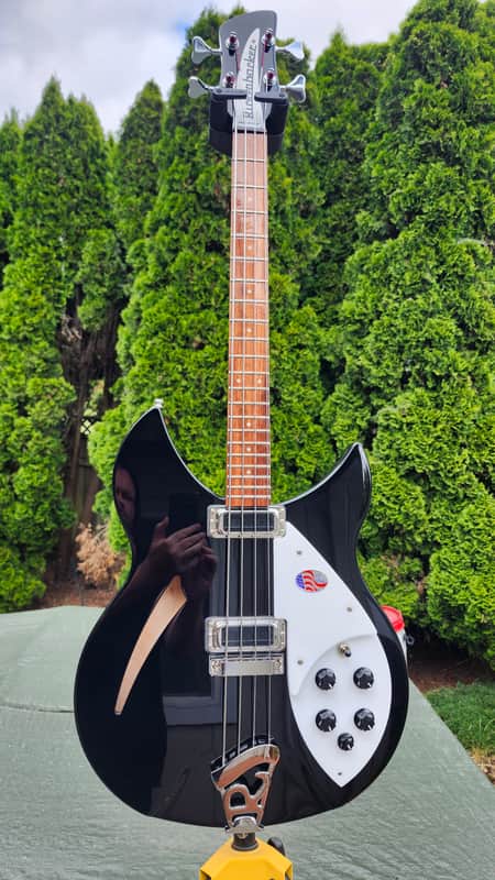Rickenbacker 3030 Bass: $174.50 Off - Lowest Price Ever!