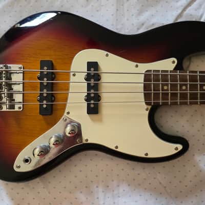 SX Vintage Series SJB-62 Short Scale Jazz Bass - 3-tone Sunburst image 3