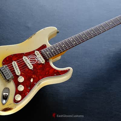 Fender Stratocaster Vintage White Made in USA Aged Relic image 3