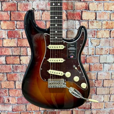 Fender American Professional II Stratocaster - 3 Color Sunburst With Rosewood Fingerboard image 2