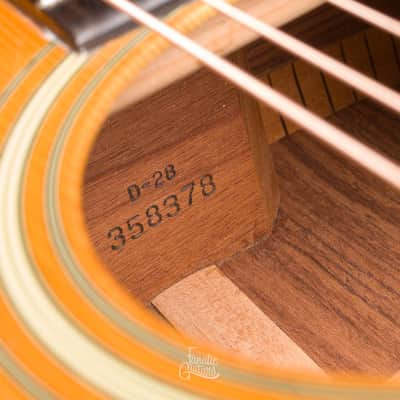 Martin Guitars D-28 1975 - Natural #358378 Segunda Mano image 23