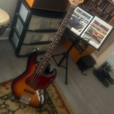Fender Highway One Jazz Bass 2003 - 2011 - 3-Color Sunburst image 3