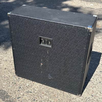 Immagine Bugera 412H-BK 4x12 guitar cab in black - 4