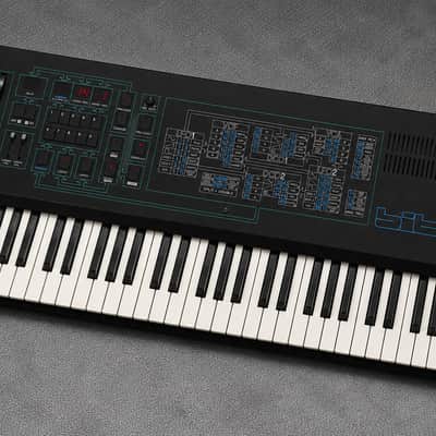 Crumar Bit 99 ✅ Rare Italian 6-Voice Analog Powerhouse ✅ Dual-DCO Architecture with CEM 3328 Filters ✅ Fully Checked & Cleaned ✅ Pristine Digital-Access Analog Sound ✅ Worldwide Shipping Bild 4