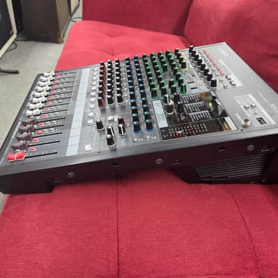 Yamaha MGP12X 12 Channel Analog Mixing Console  - Black image 8