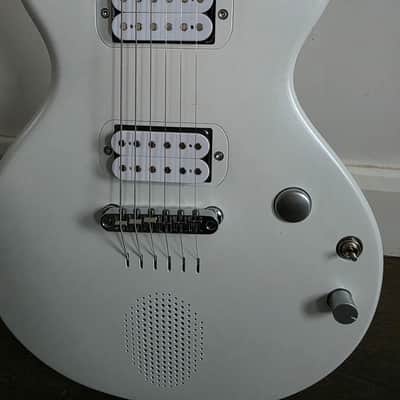 Enya Nova Go Sonic White Carbon Fibre Travel Guitar w/ Built-in Speaker + Case image 2