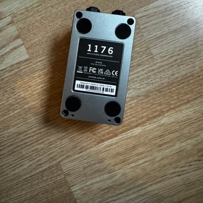 Universal Audio 1176 Studio Compressor 2023 - Present - Silver / Blue image 4