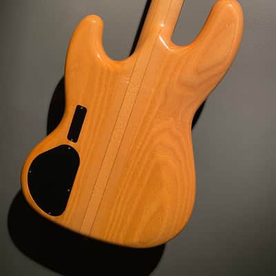 Alembic CLB4 Custom Bass - Jazz Style 2004 Natural Walnut/Ash image 4