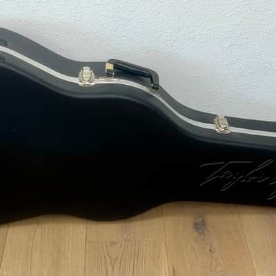 Taylor Deluxe Hardshell Grand Auditorium Smaller Body Guitar Case Molded Black Includes Key ! image 1