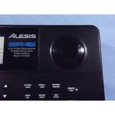 Immagine Alesis SR-16 Drum Machine (16 BIT) - 4