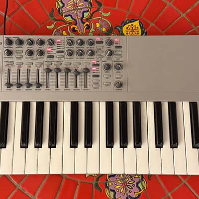 Novation X-Station 61-Key 8-Voice Synthesizer with USB Interface 2004 - Silver image 2