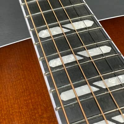 Godin Metropolis LTD - Havana Burst HG EQ image 11
