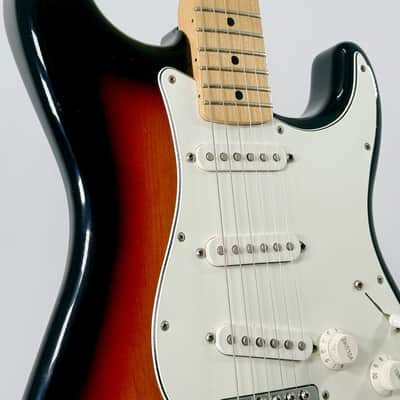 Fender Standard Stratocaster, Brown Sunburst, w/bag image 4