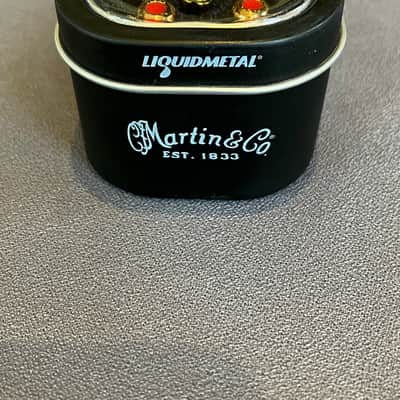 Martin APP0006 Luxe Liquid Metal Bridge Pin Set - Gold w/ Red Inlay image 3