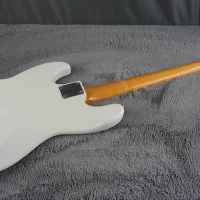 Fender Traditional II 60s Jazz Bass 2022 MIJ Olympic White w/ Rosewood Board image 12