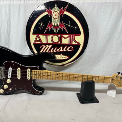 Fender American Professional Stratocaster HSS (modified to SSS) Shawbucker Guitar with Case 2016 - Black / Maple neck image 2