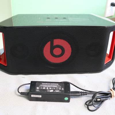 Beats by Dre Beatbox Used Black Red Portable Bluetooth Speaker System Tested image 1