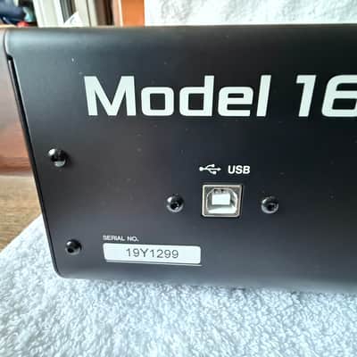 TASCAM Model 16 Multitrack Recorder / Mixer / Audio Interface 2019 - Present - Black with Wood Cheeks image 9