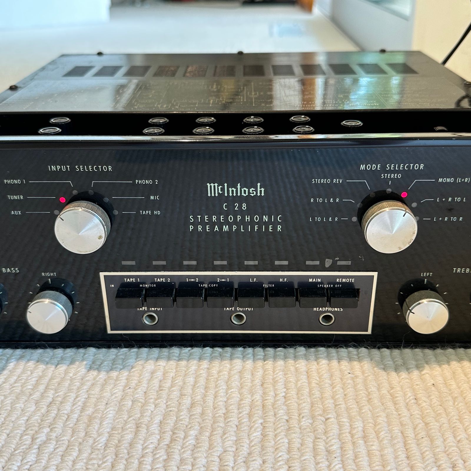 McIntosh C28 ステレオプリメインアンプ McIntosh C 28 Stereo Solid State Preamp | Reverb