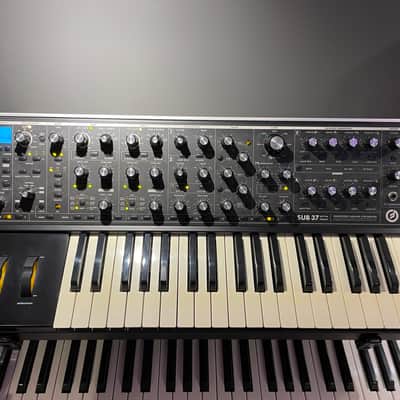 Moog Sub 37 Tribute Edition 2010s - Black