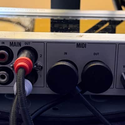 Native Instruments  Traktor Audio 10 Interface image 2
