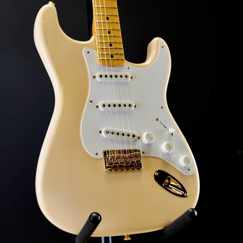 Fender Custom Shop Limited Edition 1954 Hardtail Stratocaster DLX Closet Classic 1-Piece Quartersawn Maple Neck Fingerboard Super/Super Faded Aged Shell Pink image 1