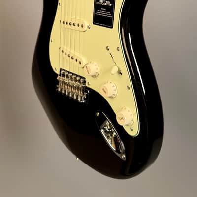 Fender Vintera III Early '60s Stratocaster - Black image 7