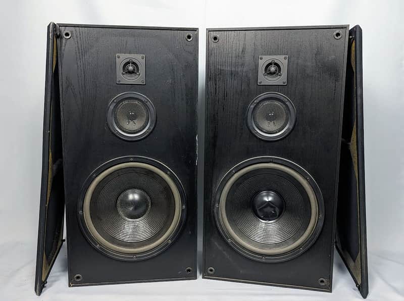 KLH 912B Floorstanding 3-Way Speakers - Black image 1