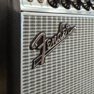 Fender '68 Custom Pro Vibro Champ Reverb 5-Watt 1x10" Guitar Combo image 3