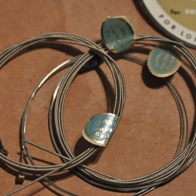 Gretsch 'Folk'Banjo strings set - 1950's "T" roof logo in original box image 9