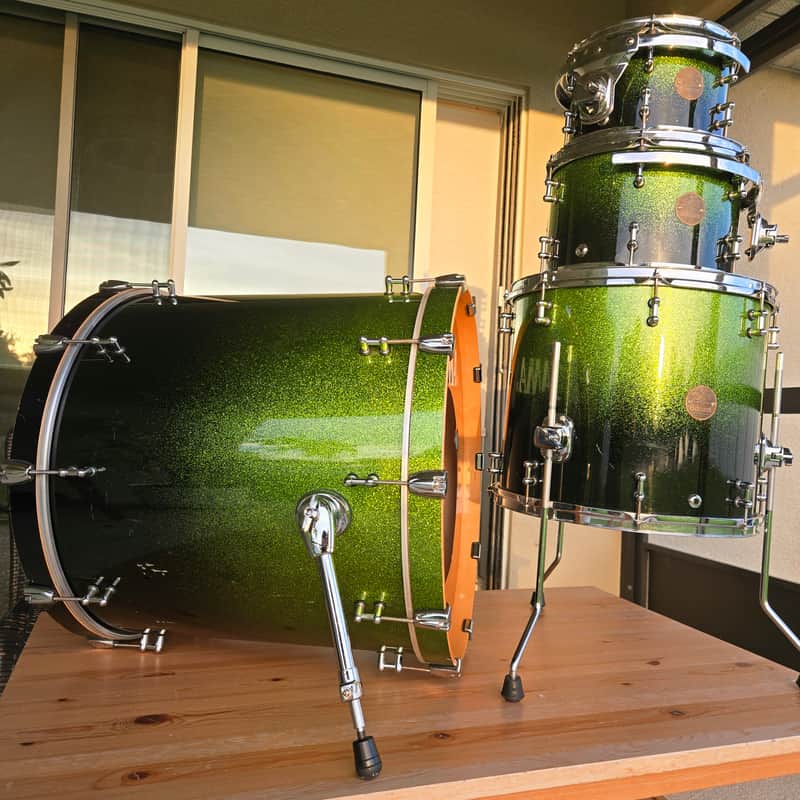 DDrum Dios - Maple - 22(20 deep)/16/12/10 Drum Kit shells - Green sparkle/black fade image 1
