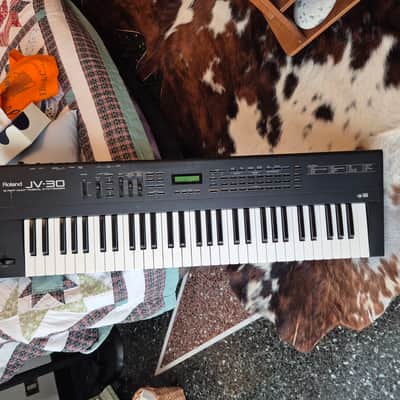 Roland JV-30 61-keys Synth