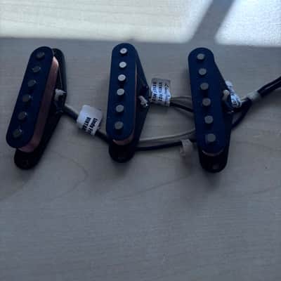 Lindy Fralin Strat Vintage Hot Pickup Set 2010s - White image 2
