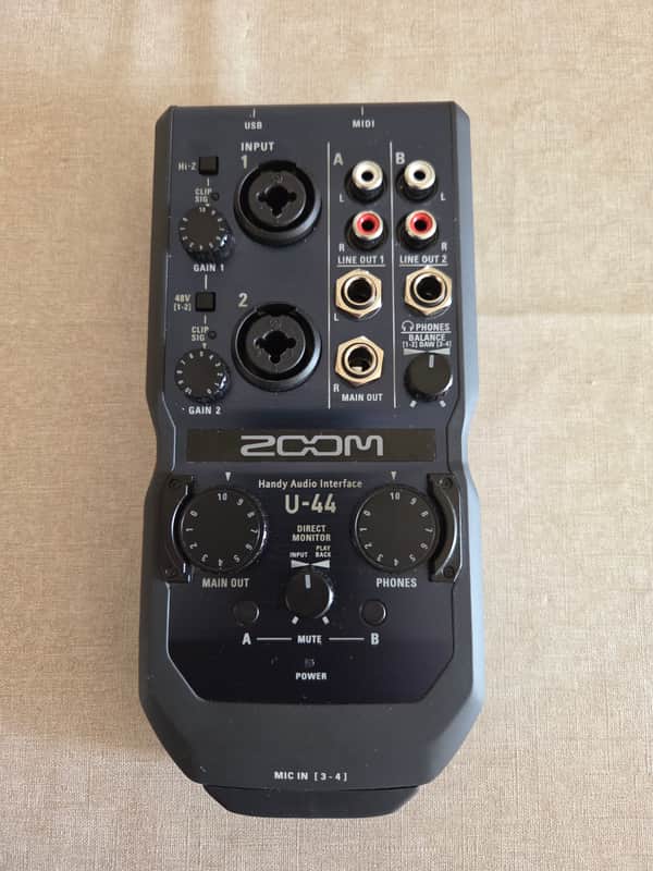 Zoom U-44 Mobile Studio Handy 4-Channel Audio Interface