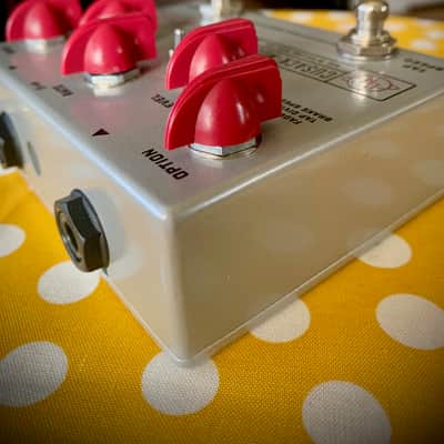 Cusack Music Tap-A-Whirl V3 - Silver / Red Knobs image 10