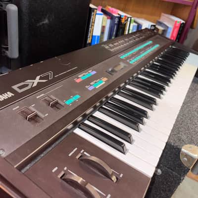 Yamaha DX7 Programmable Algorithm Synthesizer 1983 - 1987 - Black
