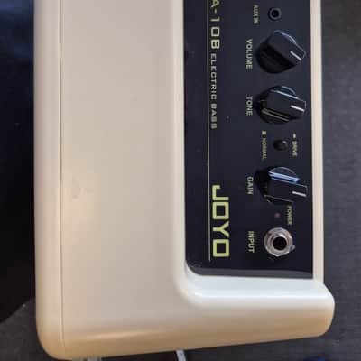 Joyo MA-10B Portable Bass Amp image 5