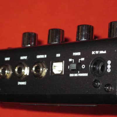 lightly used (most areas / sides are very clean- the FRONT side has several visible scratches) ZOOM G2NU GUITAR EFFECTS & USB AUDIO I/F PEDAL (comes with batteries) image 13