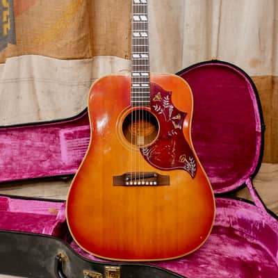 Gibson Hummingbird 1968 - Cherry Sunburst image 1