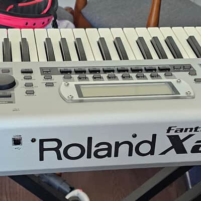 Roland Fantom Xa 61-Key Workstation Keyboard 2004 - 2006 - Silver image 2